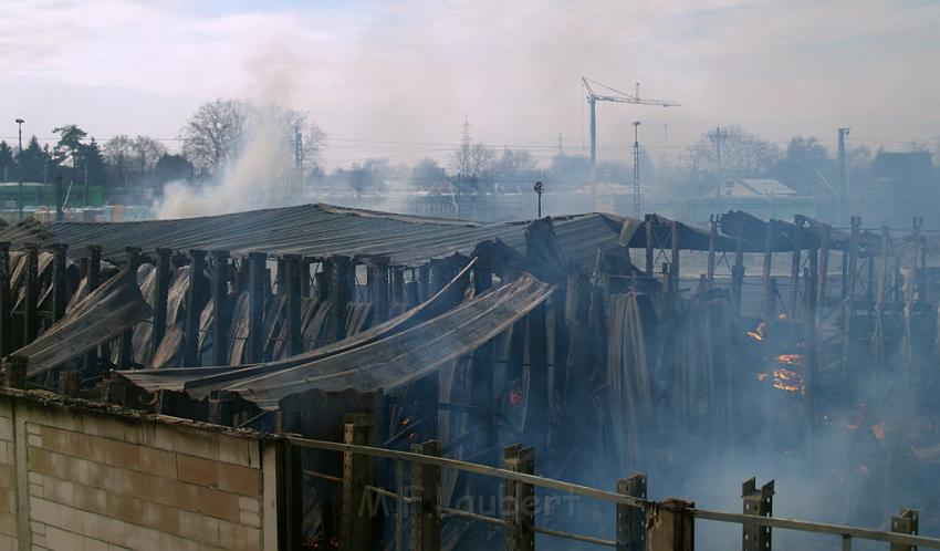 Grossbrand Holzlager Siegburg Industriestr P111.JPG